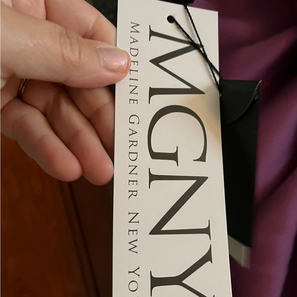 Like new MGNY MOB dress.  Gorgeous eggplant color. Dry cleaned size 12 - Picture 5 of 7